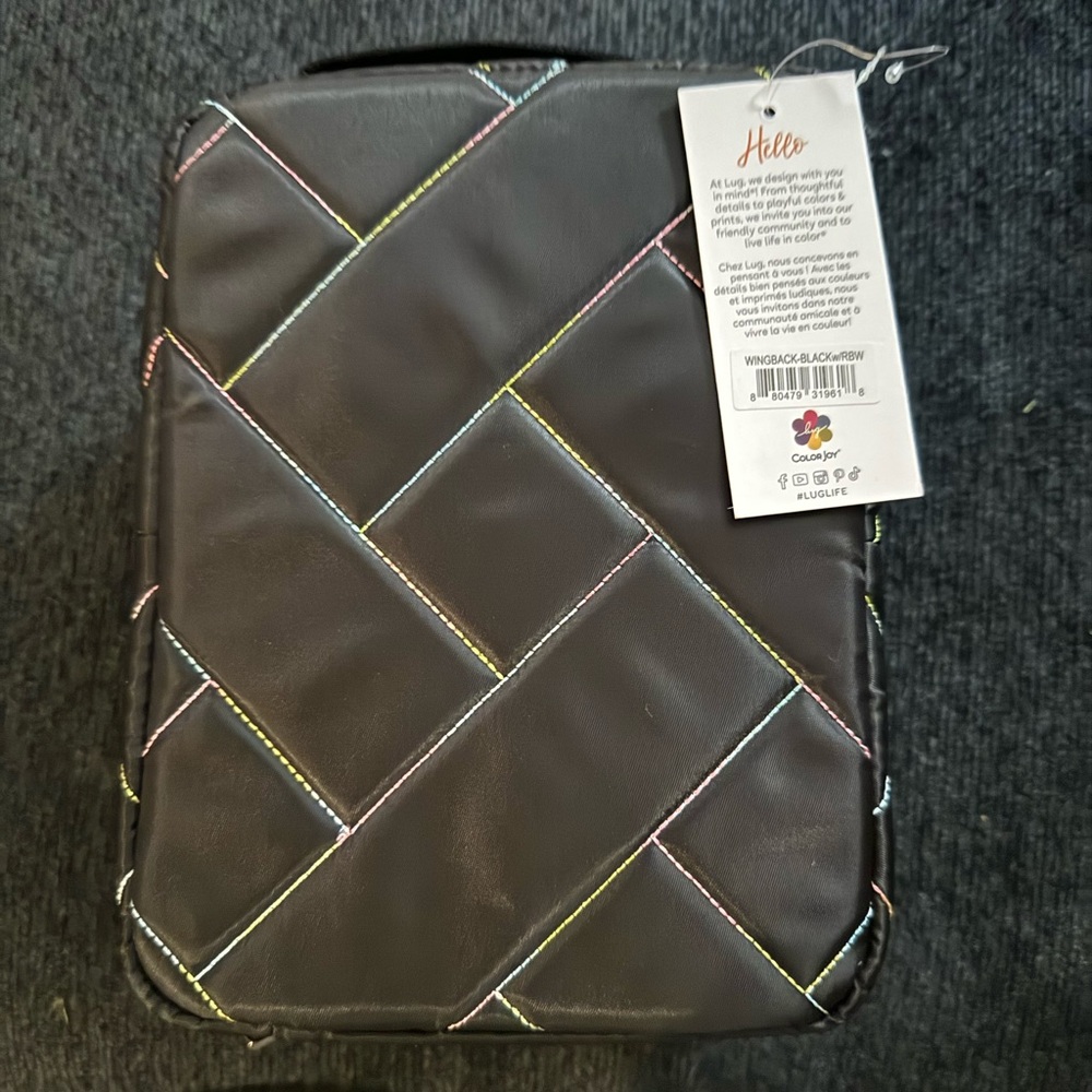 Lug wingback black with rainbow stitch